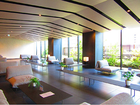 ロビー 6階タワーラウンジ