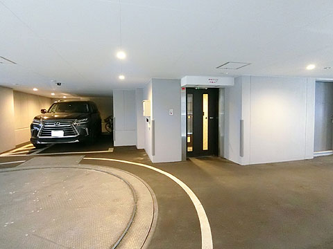 その他共用部 サブエントランス前駐車場ターンテーブル