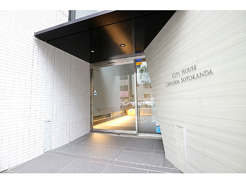 現地外観写真　エントランス