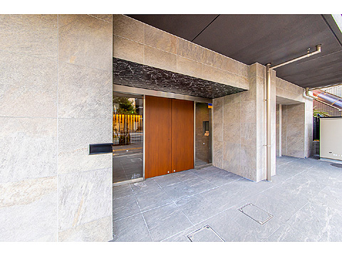 エントランス　マンション入口２