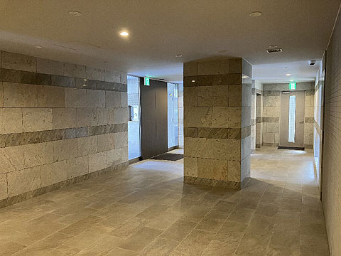 ロビー　IMG_1300