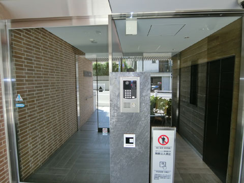 エントランス　オートロック