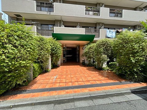 エントランス　エントランス外観