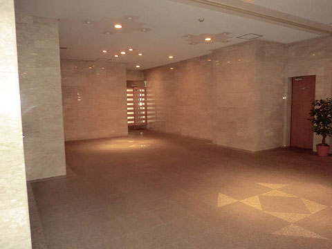 ロビー　ホテルのロビーのようなエントランスホールです