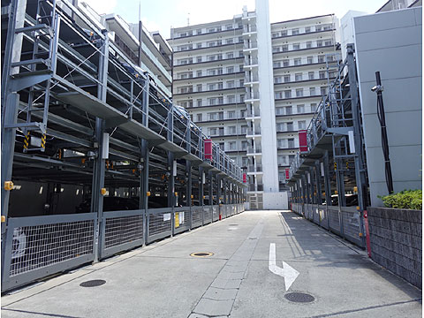 駐車場　駐車場