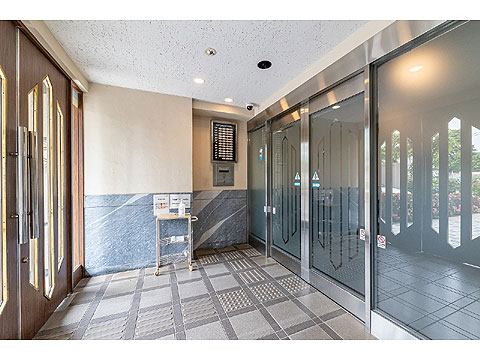 エントランス　風除室