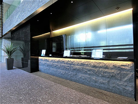 ロビー　コンシェルジュデスク