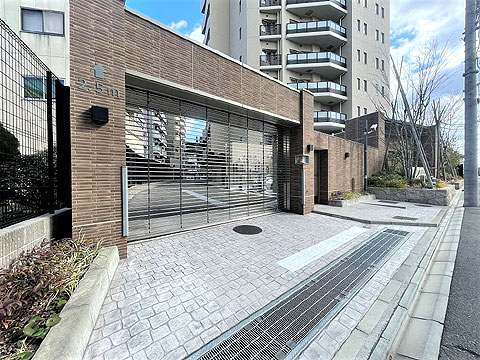 駐車場 シャッターゲート付駐車場出入口