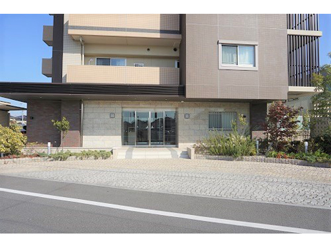 現地外観写真 アプローチ2