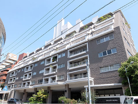 現地外観写真 ヴィンテージ感漂う外観