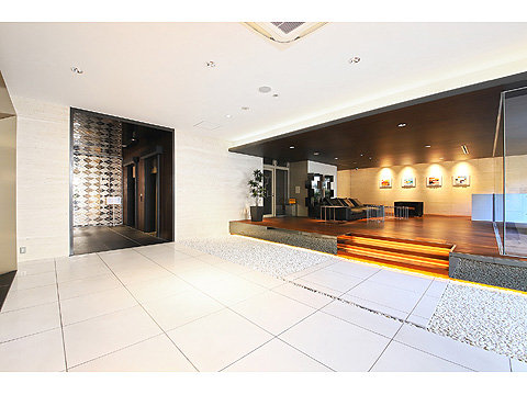 ロビー　ジ・アッパーレジデンス南青山207-12