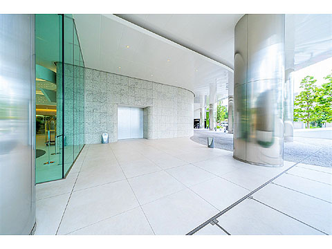 エントランス　車寄せ