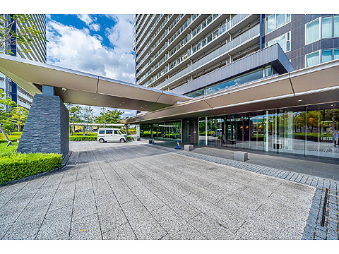 エントランス　エントランス車寄せ