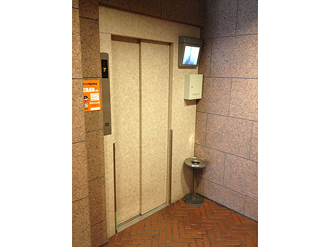 ロビー エレベーター