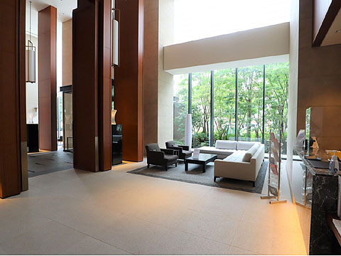 ロビー ソファがあり来客時等に便利です