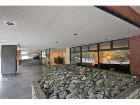 その他共用部　エントランス前