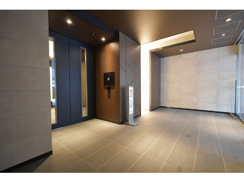 エントランス　風除室