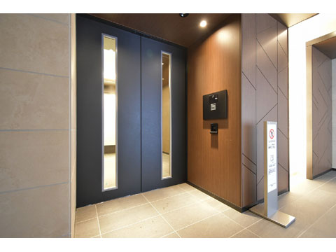 ロビー　オートロック入口