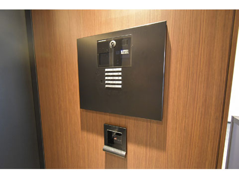 エントランス　オートロック