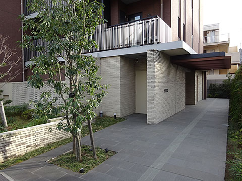 その他共用部 マンションアプローチ