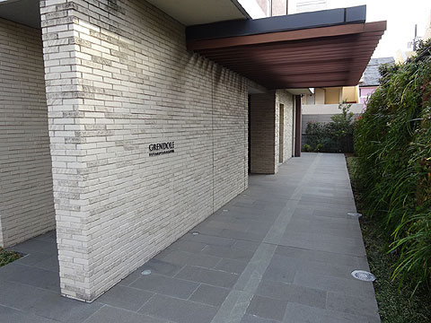 エントランス マンションアプローチ