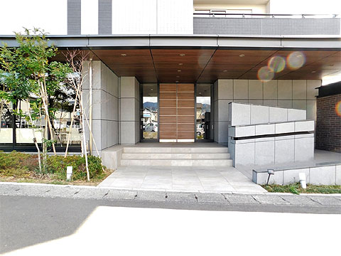 エントランス メインエントランス