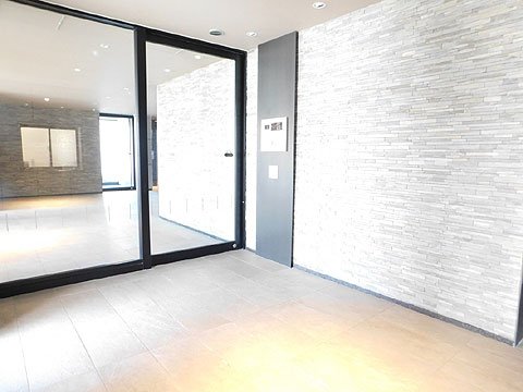 エントランス メインエントランス