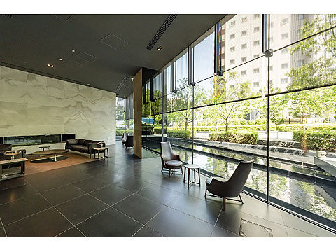 ロビー　エントランスラウンジ