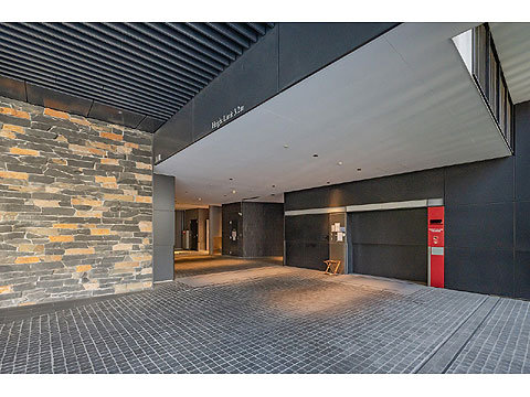 駐車場　駐車場　使用料月額45000円　空き状況要確認