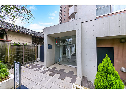 エントランス　マンション正面入口