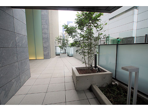 エントランス スカイデッキ出入口1