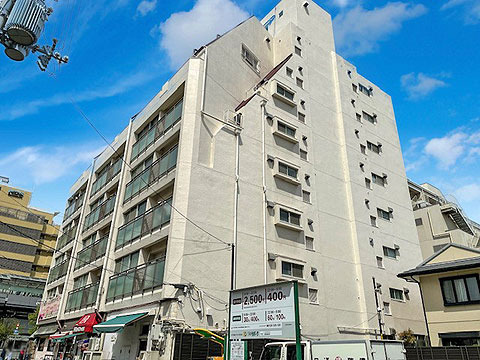 現地外観写真 建物外観2(横