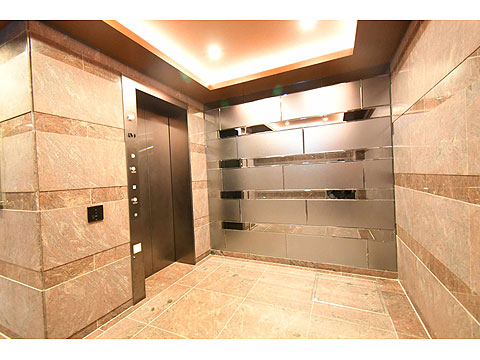 その他共用部　総戸数４３戸　マンション内エレベーター４基有り