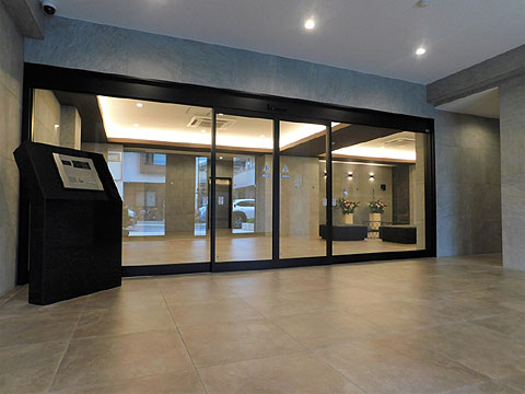 エントランス　風除室