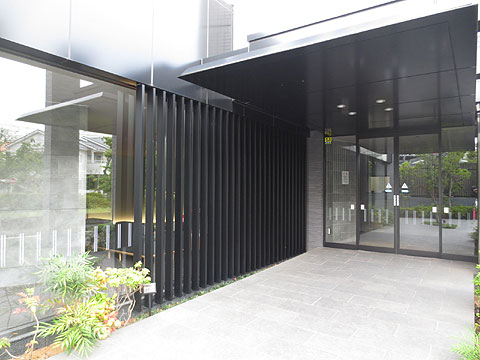 エントランス　エントランス前アプローチ