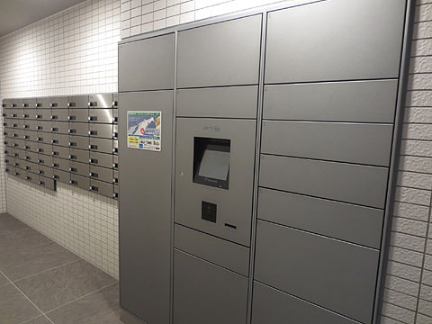 エントランス　不在時にも便利な宅配ボックス