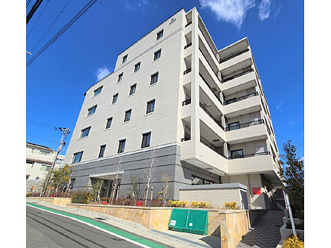 現地外観写真 建物外観2