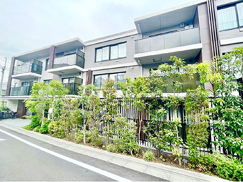 現地外観写真 マンション外観 西側から撮影