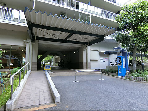 その他共用部 エントランス前スロープ