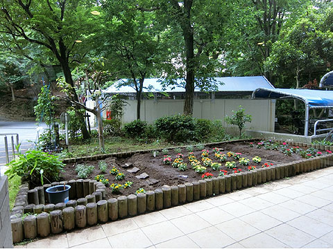 その他共用部 エントランスロビー前 植え込み