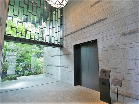 現地外観写真 風除室