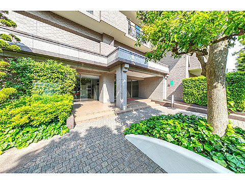 エントランス マンション入口