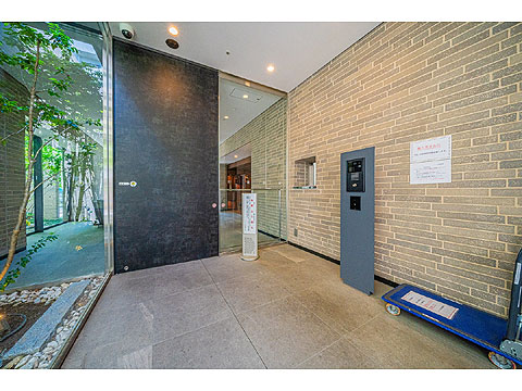 現地外観写真　バウス上中里４０５-08