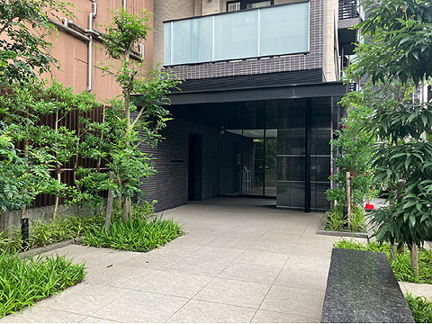 エントランス　IMG_0984