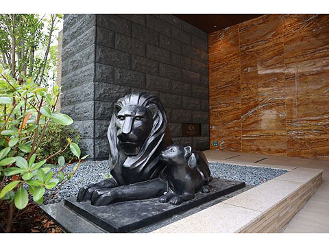 その他共用部　ライオン像IMG_0072