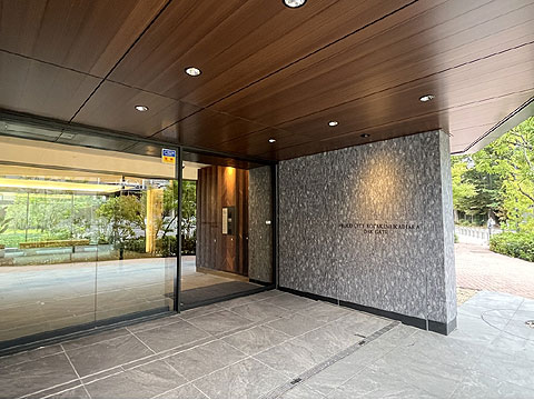 エントランス　オークゲート側エントランス