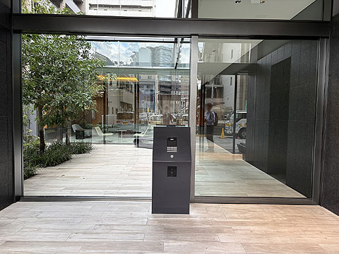 エントランス　■オートロック