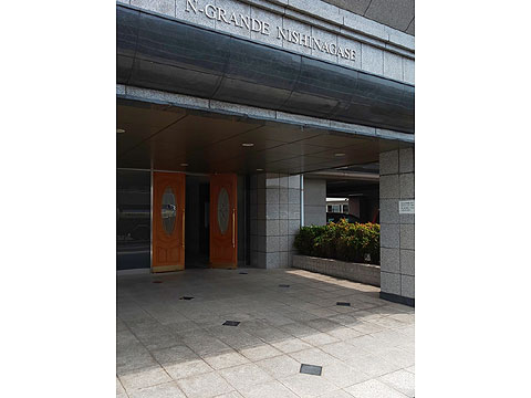 エントランス エヌ・グランデ西長瀬エントランス