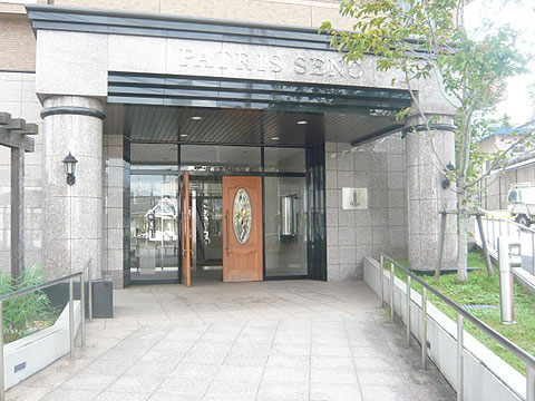 エントランス　P1130618