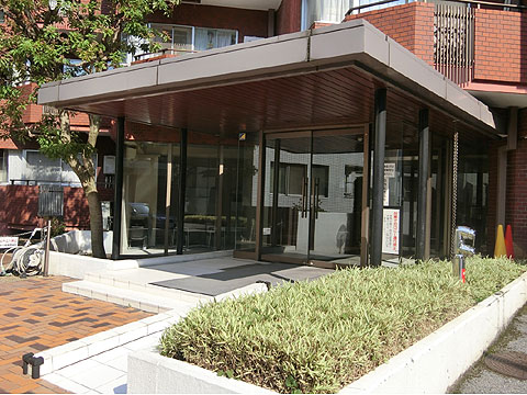 エントランス　エントランス外観